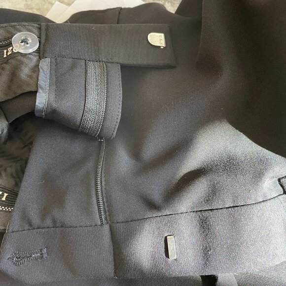 Izod Men's Straight Leg Dress Pants in Black Size 38 Waist 30 Length No Cuff - Picture 6 of 10